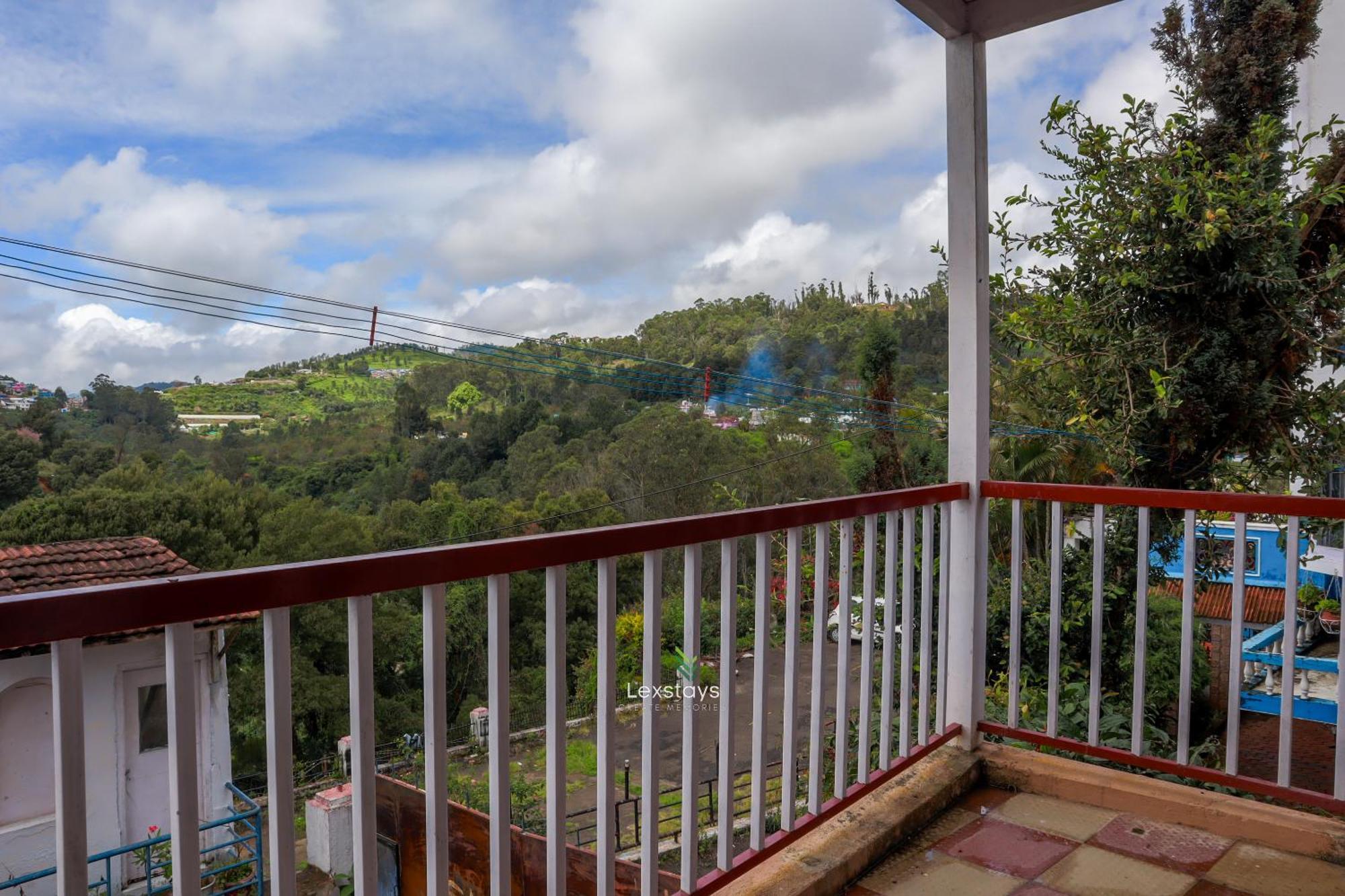 Vijaya Deepa Guest House By Lexstays Coonoor Extérieur photo